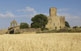 Tot i tenir un aspecte molt similar, de l'original castell de les Sitges només se'n conserva la torre de l'homenatge.