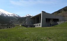 L'edifici de MnNatura Pirineus, a les Planes de Son