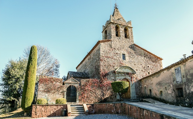 L'església romànica de Santa Maria de Sau, a Vilanova de Sau