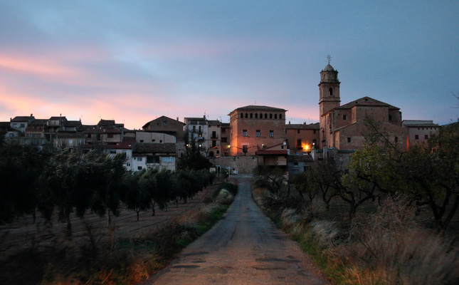 Poble d'Arnes