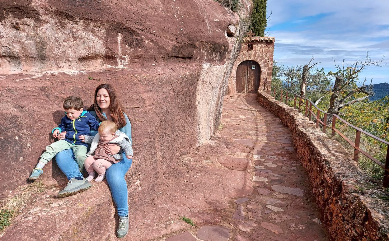 L'ermita de l'Abellera té unes. eles millors vistes de les mutanyes de Prades
