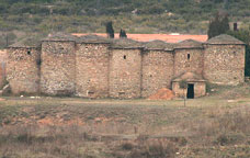 Tines de pedra a Talamanca