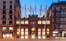 Façana de la Fundació Tàpies