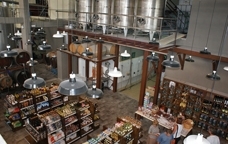 Interior de la Cooperativa de Garriguella, a l'Alt Empordà