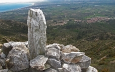 L'entrada a la cova Negra de Palau-saverdera