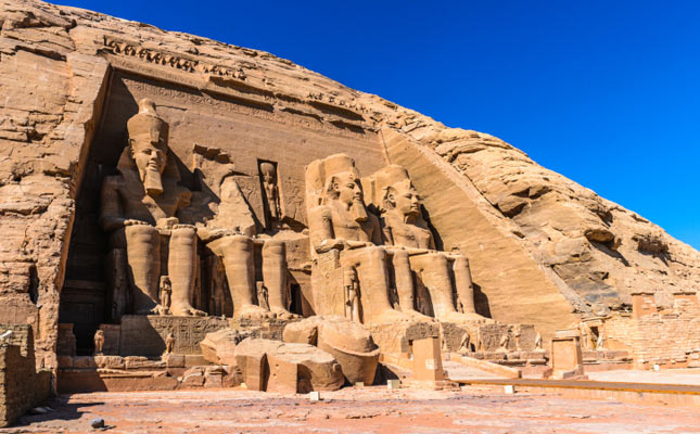 L'entrada del temple d'Abu Simbel, a Egipte