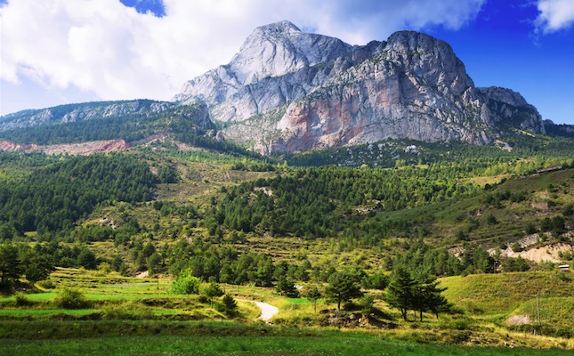 El Pedraforca és una de les fites de l'excursionsisme català