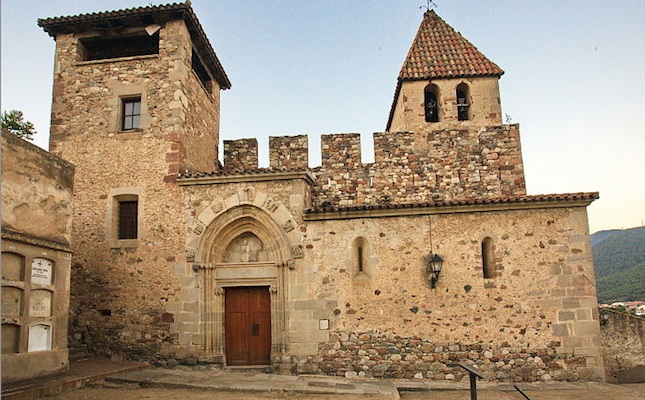 La façana de l’església de la Doma, a la Garriga