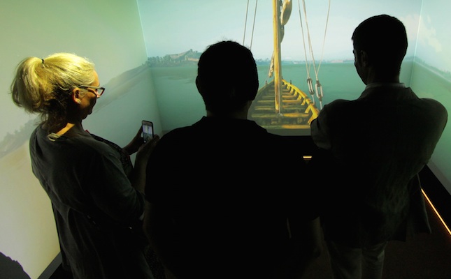 La nova sala de projecció immersiva que s’ha posat en marxa a Ullastret