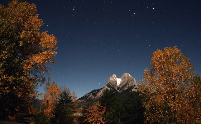 El Pedraforca, de nit