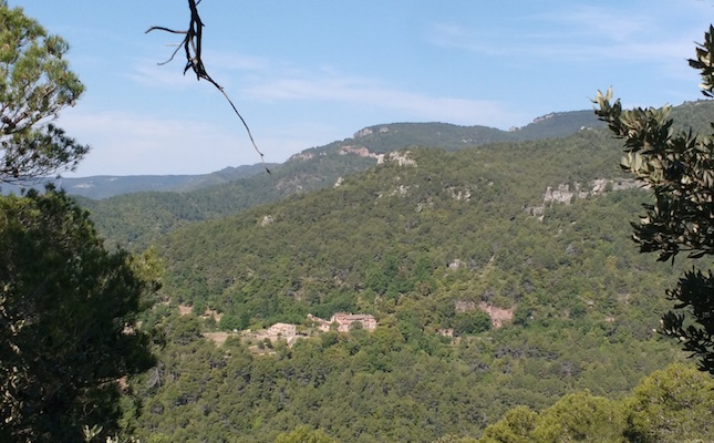 El nucli de la Bartra és un dels atractius de la ruta entre Rojals i els Cogullons