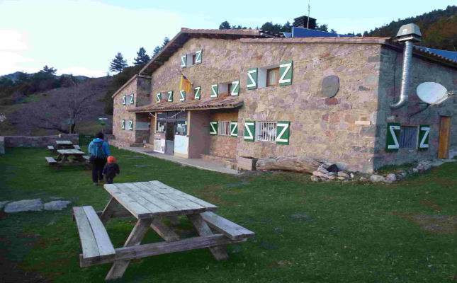 Exterior del refugi de Rebost Exterior del refugi de Rebost