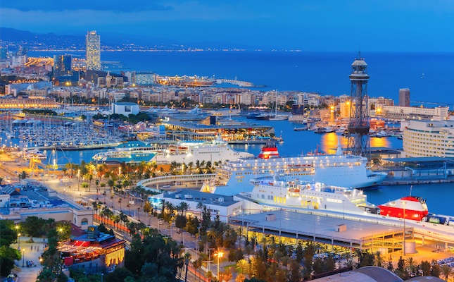 El port Vell de Barcelona, de nit