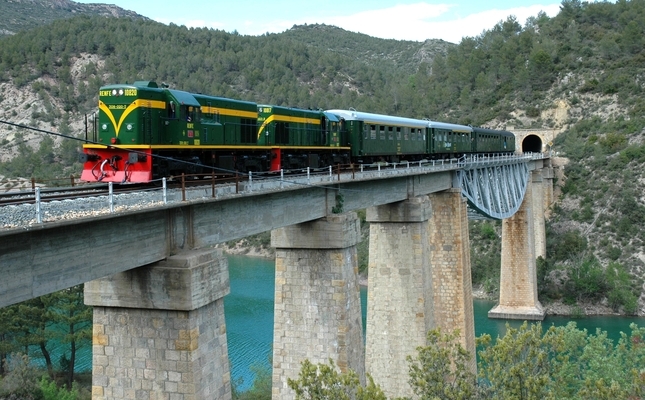 El Tren Històric utilitza vagons de fa més de 50 anys El Tren Històric utilitza vagons de fa més de 50 anys