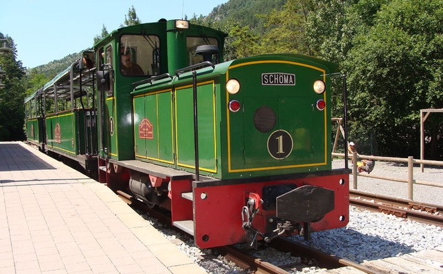 El Tren del Ciment, una línia amb més d'un segle d'història darrere El Tren del Ciment, una línia amb més d'un segle d'història darrere