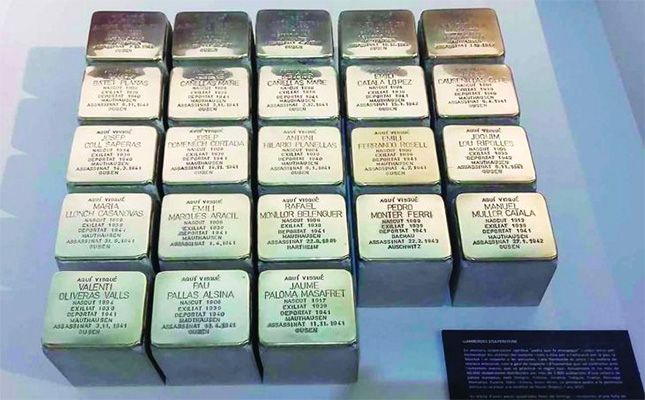 Les llambordes Stolpersteine en record dels sabadellencs deportats als camps de concentració nazis