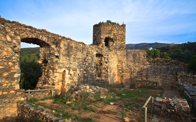 Ruïnes del castell de Montclús