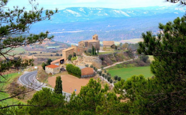 Un dels nuclis que es troben disseminats pel municipi de Castellar de la Ribera Un dels nuclis que es troben disseminats pel municipi de Castellar de la Ribera