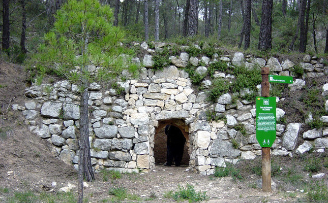 El forn del Buscarró del Pubillet, al quilòmetre 3,3 de la ruta de la Calç