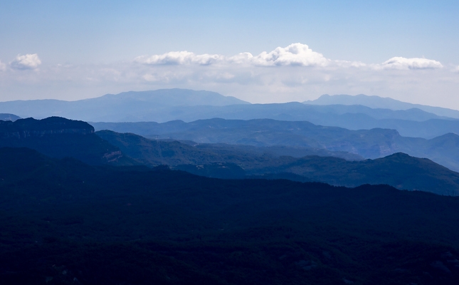 Vista des del cim de la Mola de Sant Llorenç del Munt Vista des del cim de la Mola de Sant Llorenç del Munt