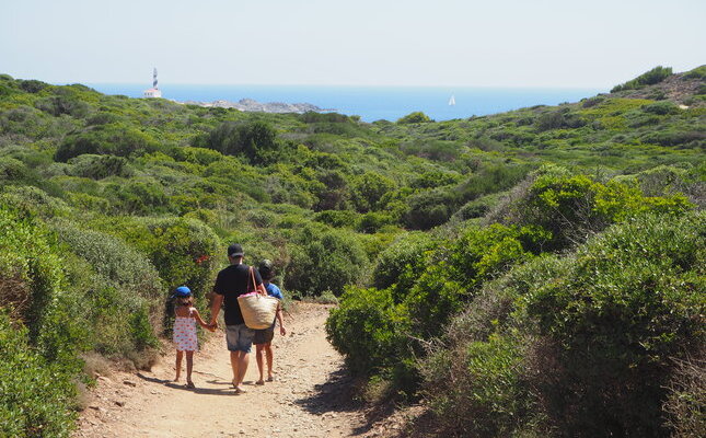 El camí de Cavalls, al seu pas pel cap de Favàritx El camí de Cavalls, al seu pas pel cap de Favàritx
