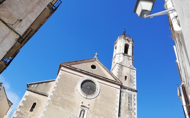 Façana i campanar de l’església de Santa Maria de la Geltrú