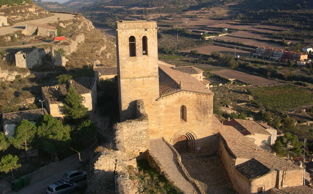 Vista aèria de l’església de Santa Maria de Guimerà Vista aèria de l’església de Santa Maria de Guimerà