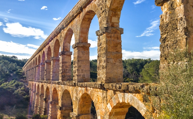 El Pont del Diable, a Tarragona, un dels vestigis romans de l’antiga Tàrraco El Pont del Diable, a Tarragona, un dels vestigis romans de l’antiga Tàrraco