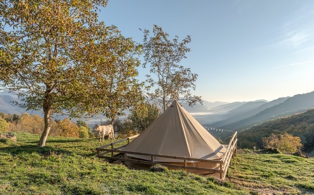 El glamping és el càmping de luxe El glamping és el càmping de luxe