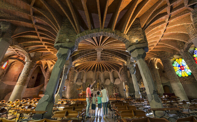 Cripta Gaudí de la Colònia Güell Cripta Gaudí de la Colònia Güell