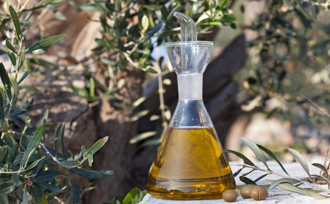 L'oli d'oliva és el producte estrella de la dieta mediterrània L'oli d'oliva és el producte estrella de la dieta mediterrània