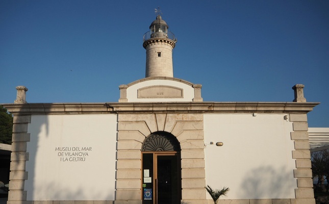 L’Espai Far està situat al recinte del far de Sant Cristòfol, a Vilanova L’Espai Far està situat al recinte del far de Sant Cristòfol, a Vilanova