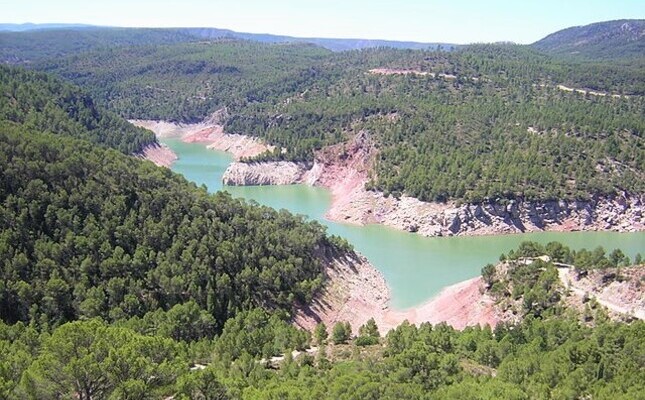 El pantà de Benaixeve, un dels municipis que forma la Mancomunitat de l’Alt Túria El pantà de Benaixeve, un dels municipis que forma la Mancomunitat de l’Alt Túria