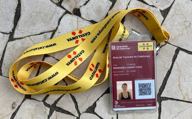 Per mitjà d’aquest carnet, els guies habilitats per la Generalitat podran ser reconeguts