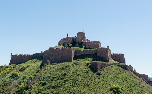 Al castell de Cardona es pot gaudir d'una visita teatralitzada