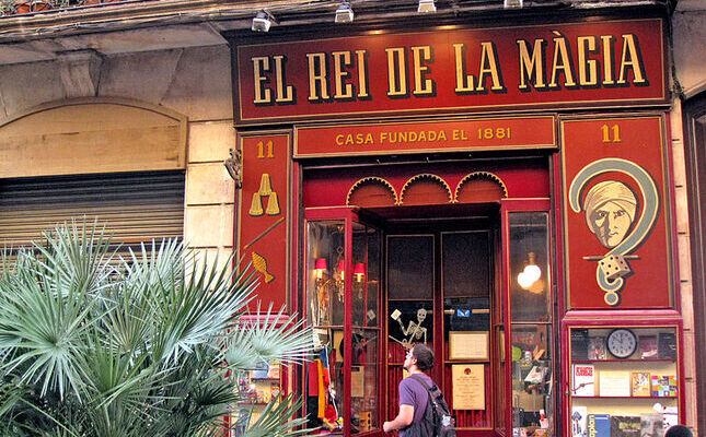 El Rei de la Màgia, una de les botigues per les quals passa la ruta dels comerços centenaris El Rei de la Màgia, una de les botigues per les quals passa la ruta dels comerços centenaris