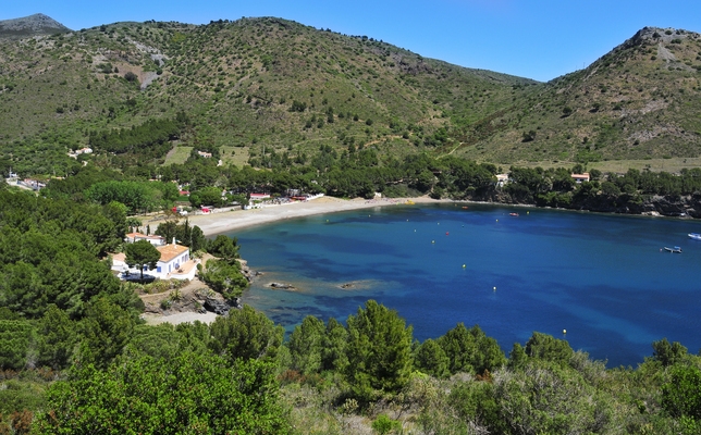 Cala Montjoi, una de les platges de Roses Cala Montjoi, una de les platges de Roses