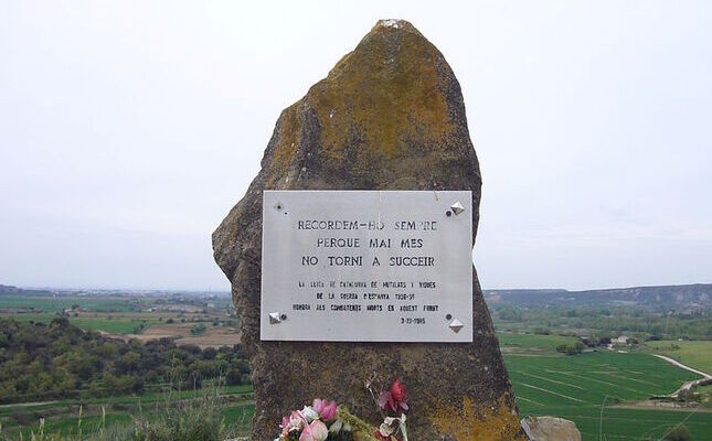 Placa commemorativa al Turó del Merengue
