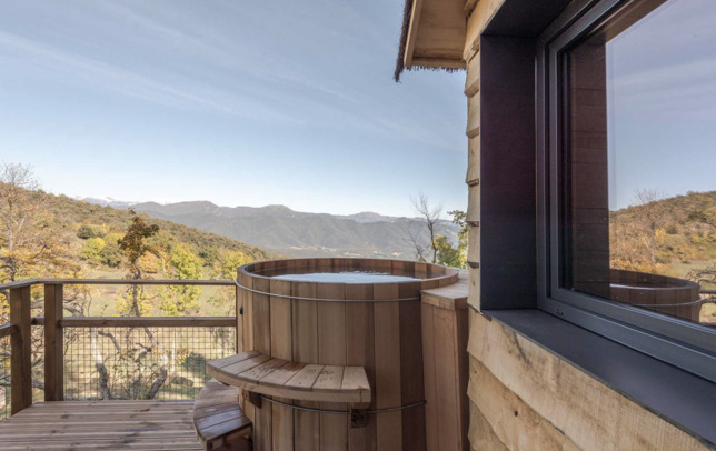 La cabana Coll s'Espunya amb vistes a la vall de Bianya