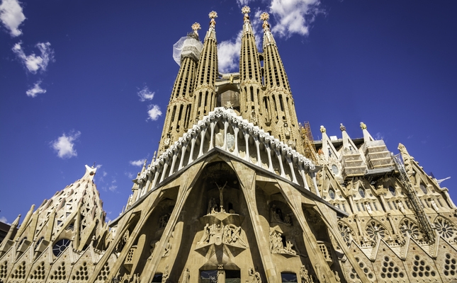 La Sagrada Família és un dels escenaris de la novel·la de ciència-ficció de Dan Brown La Sagrada Família és un dels escenaris de la novel·la de ciència-ficció de Dan Brown