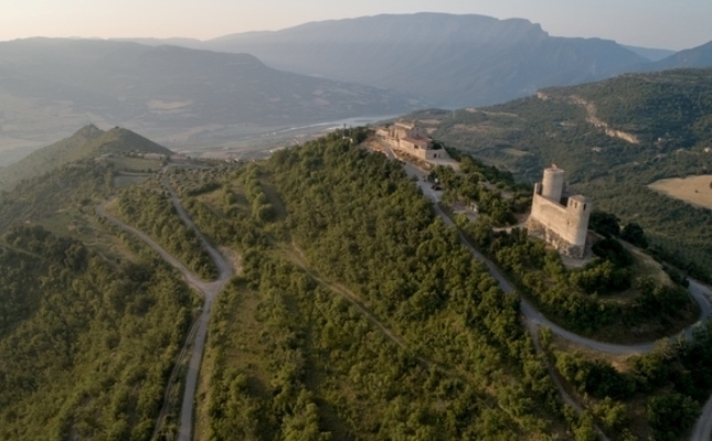 El Castell de Mur des de l'aire, el lloc on es farà l'espectacle ‘Mur, Guspira del MNAC’