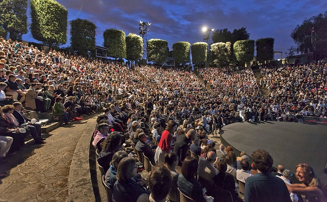 Una de les propostes del GREC al Teatre Grec Una de les propostes del GREC al Teatre Grec