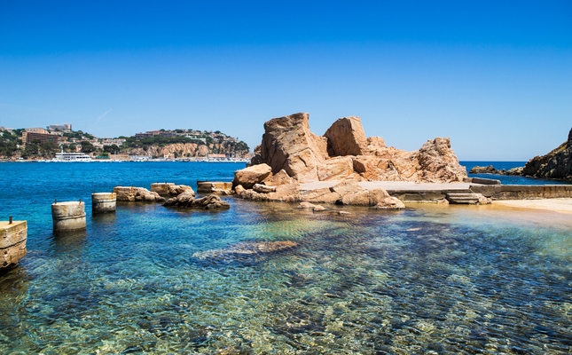 La badia de Sant Feliu de Guíxols La badia de Sant Feliu de Guíxols