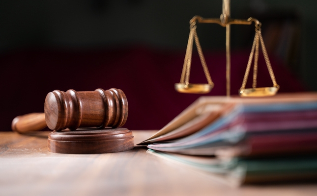 La campanya Fem justícia al català vol retorna la llengua al tribunals