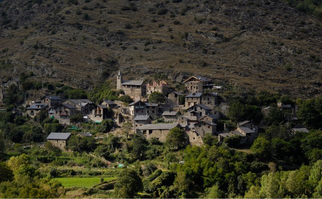 Baiasca, al Parc Natural de l'Alt Pirineu. Baiasca, al Parc Natural de l'Alt Pirineu.