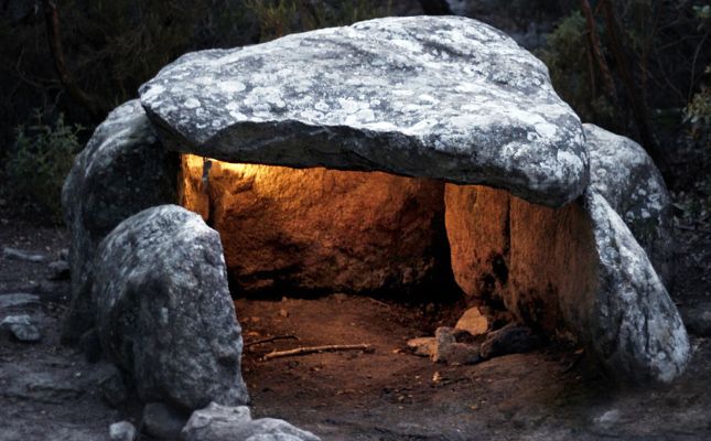 Un dolmen, prop de la Roca del Vallès Un dolmen, prop de la Roca del Vallès