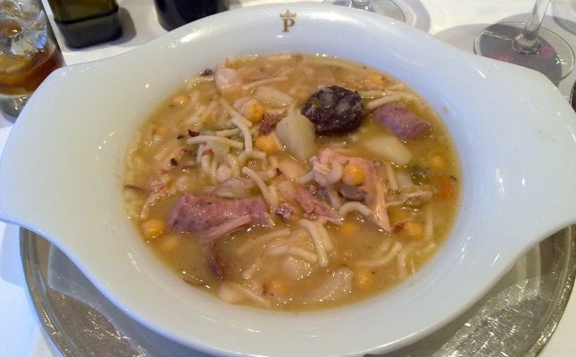 Un plat d’olha aranesa Un plat d’olha aranesa