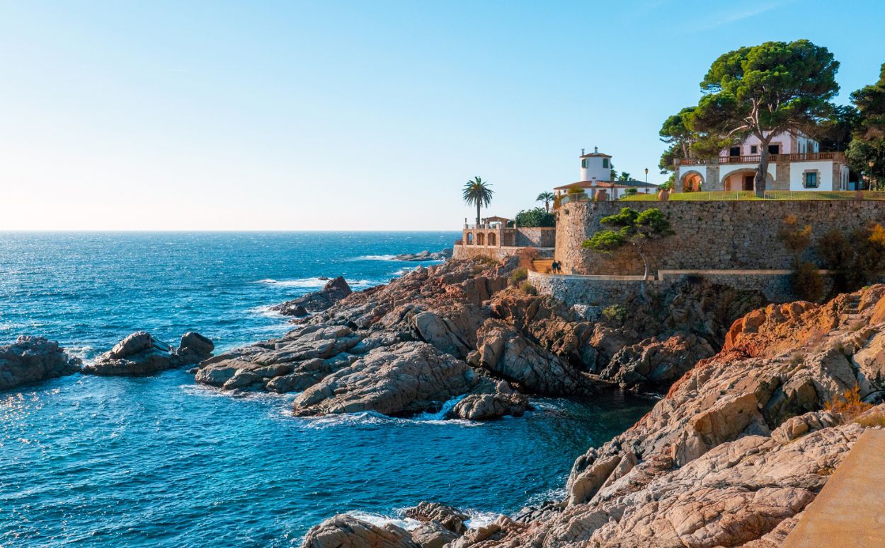 S’Agaró és un dels escenaris catalans on es localitza la pel·lícula Marlowe, ambientada als anys trenta S’Agaró és un dels escenaris catalans on es localitza la pel·lícula Marlowe, ambientada als anys trenta
