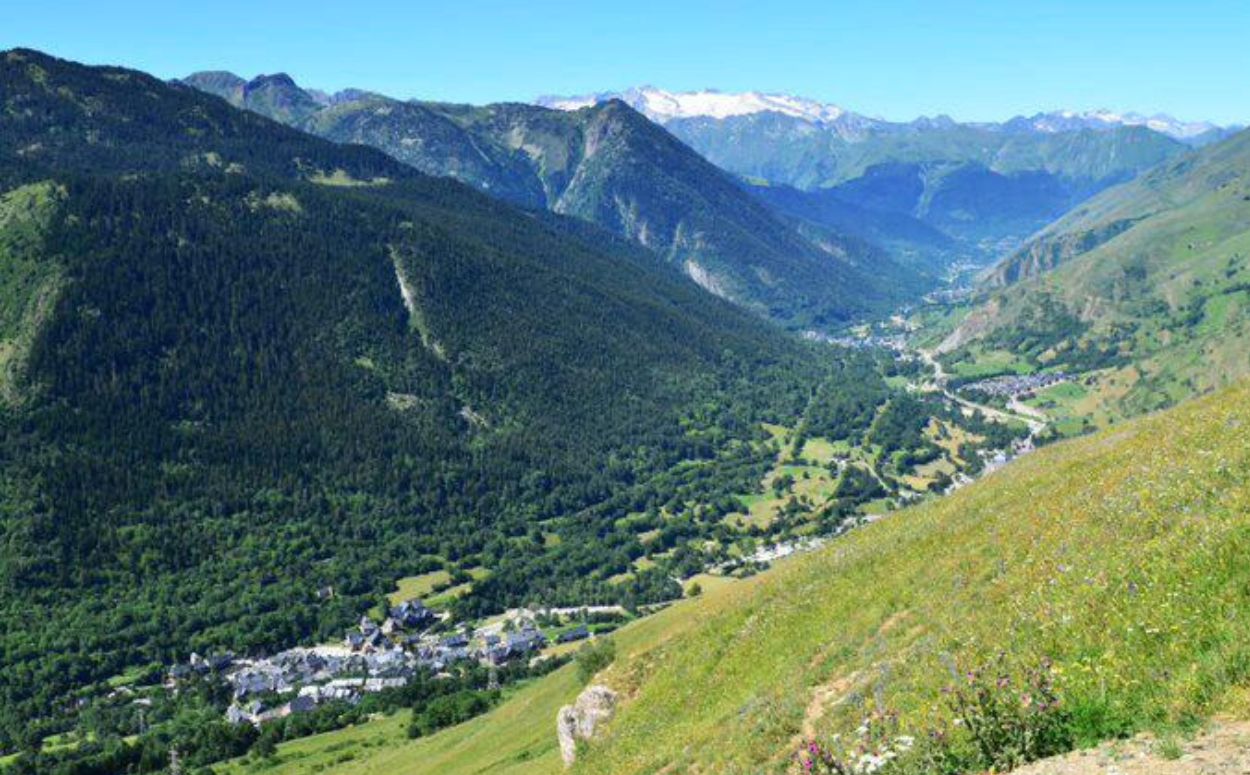 Panoràmica de la Val d’Aran Panoràmica de la Val d’Aran