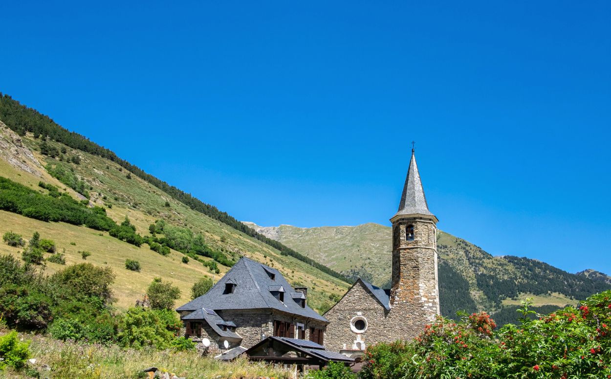 Refugi guardat de Montgarri, a la Vall d'Aran Refugi guardat de Montgarri, a la Vall d'Aran